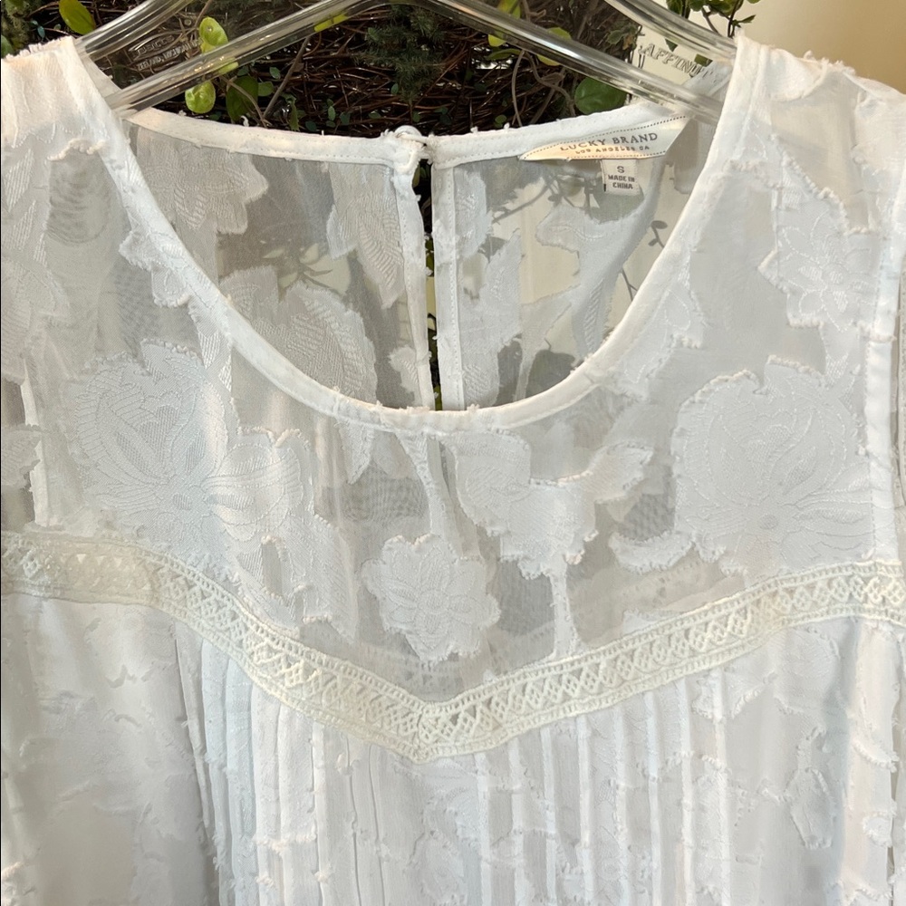 Lucky Brand White Floral Lace Blouse, Sz SM